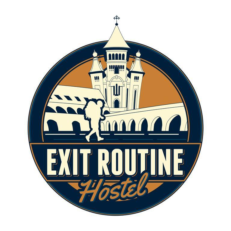 Exit Routine Hostel ทิมิชัวรา ภายนอก รูปภาพ