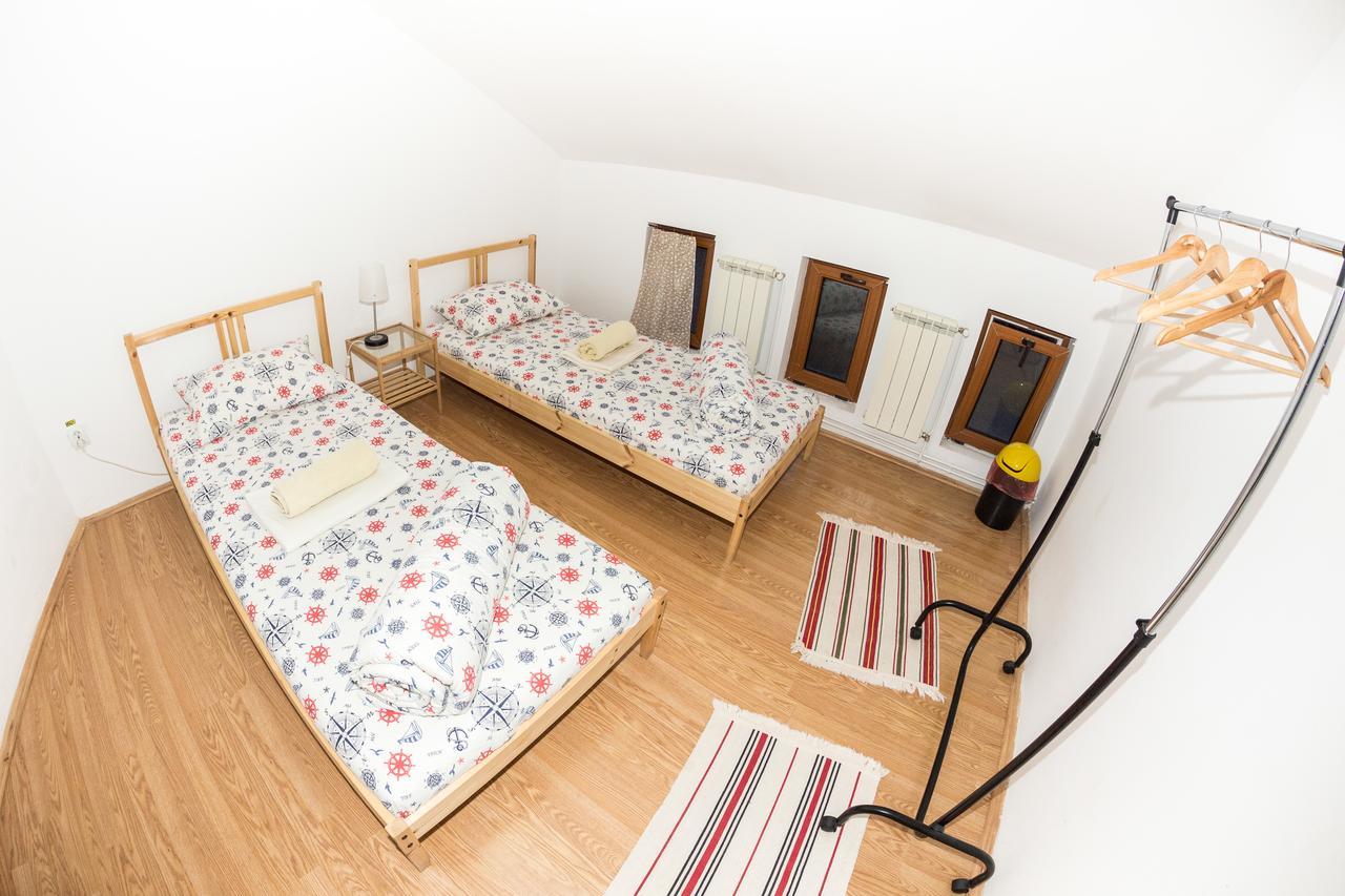 Exit Routine Hostel ทิมิชัวรา ภายนอก รูปภาพ